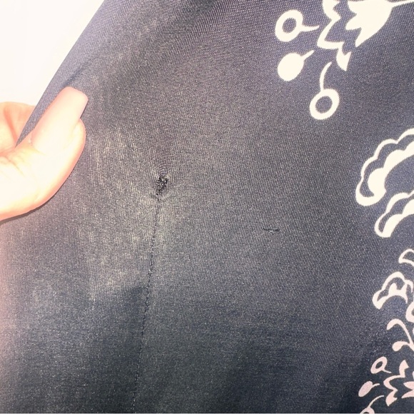 Woman’s 1X Black & White Boho Print Sheer Tunic Top Flowy Oversized Blouse Layer - Picture 7 of 10